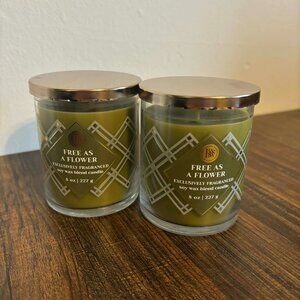 Bath & body works Free as a flower 2 candle